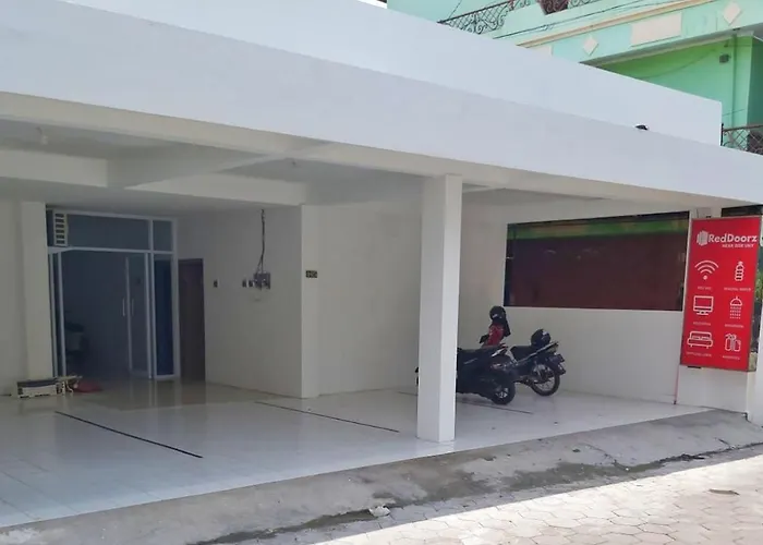 Reddoorz Near Gor Uny